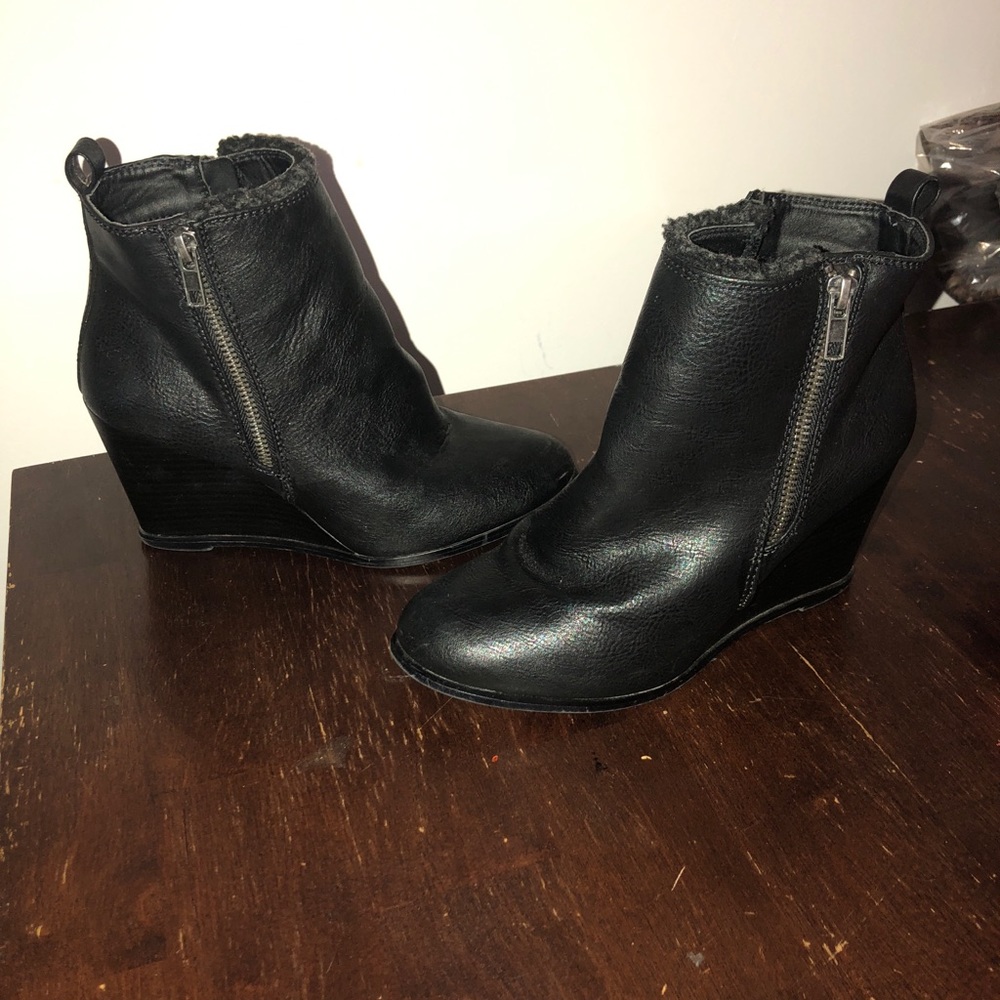 Sugar
Hellon Faux Shearling Trim Wedge Boot